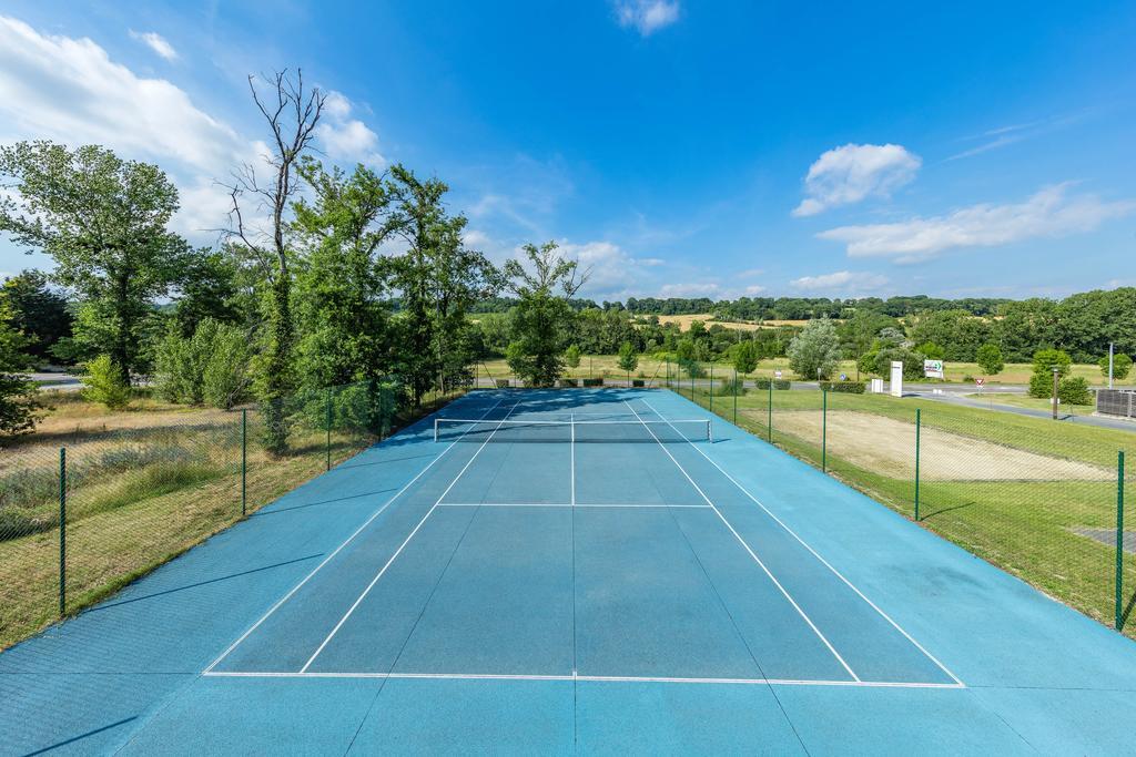 Vacanceole - Le Domaine Du Golf D'Albret Барбаст Экстерьер фото
