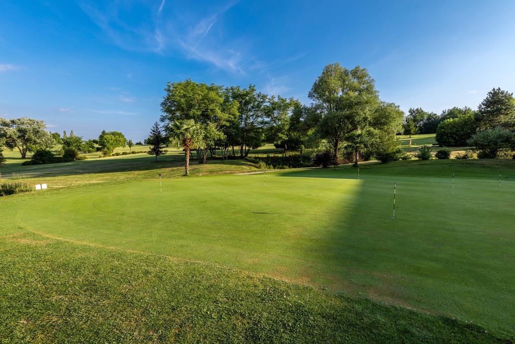 Vacanceole - Le Domaine Du Golf D'Albret Барбаст Экстерьер фото