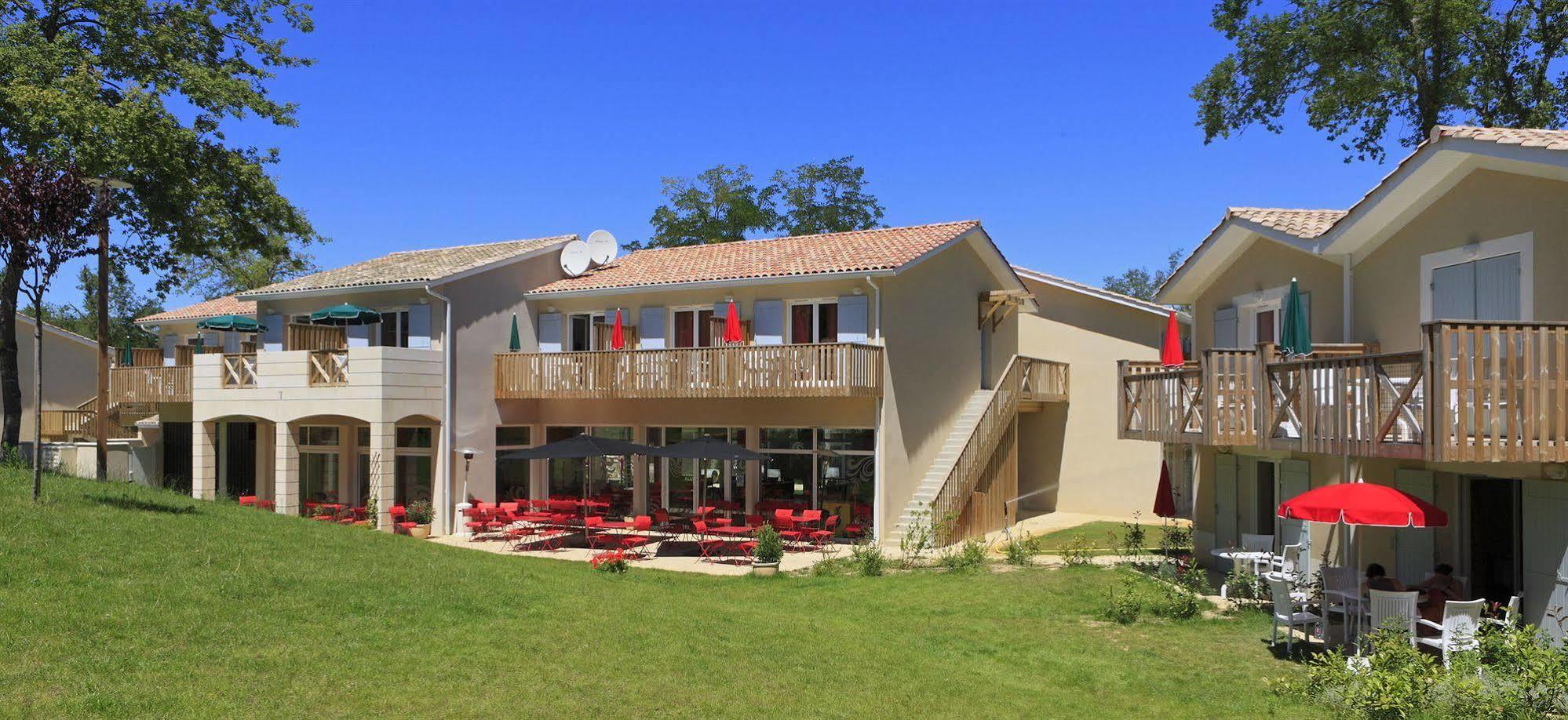 Vacanceole - Le Domaine Du Golf D'Albret Барбаст Экстерьер фото