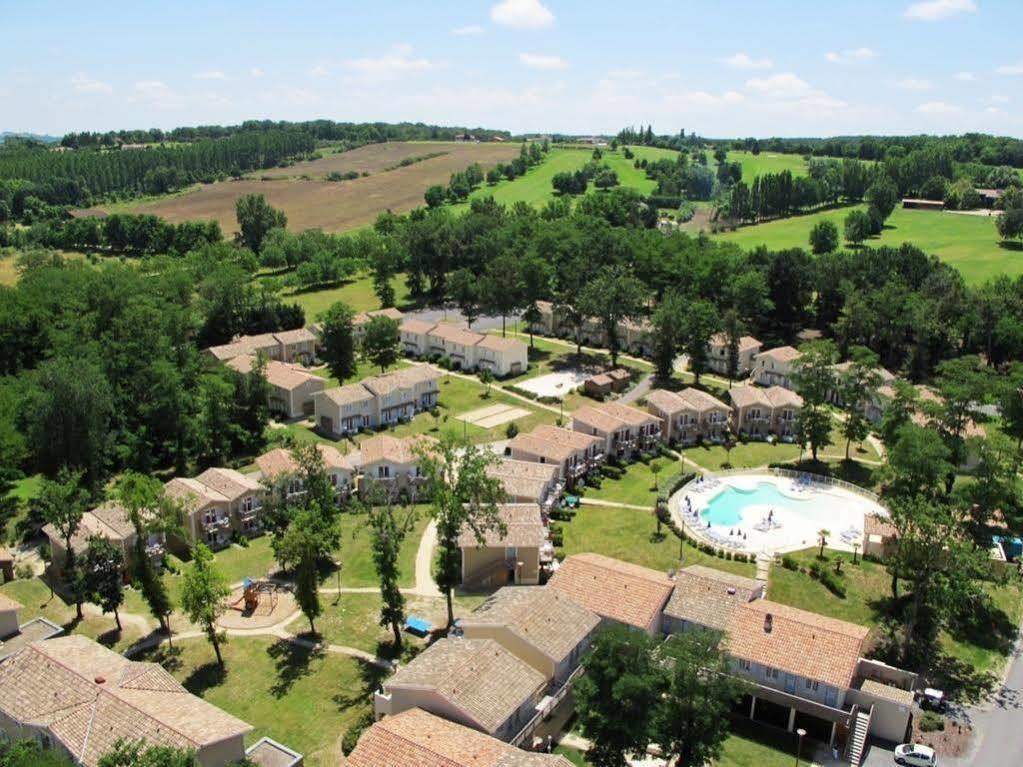 Vacanceole - Le Domaine Du Golf D'Albret Барбаст Экстерьер фото
