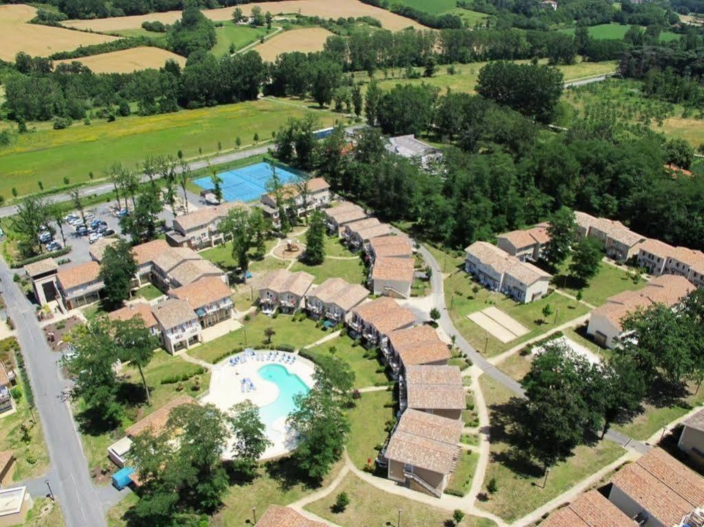 Vacanceole - Le Domaine Du Golf D'Albret Барбаст Экстерьер фото
